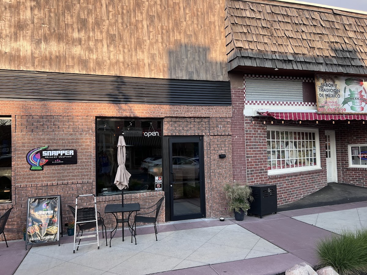 Snapper Seafood And Mexican Cuisine